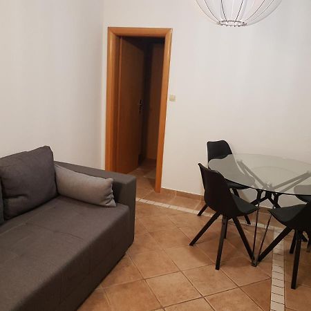 Apartmani Katja 오미스 외부 사진
