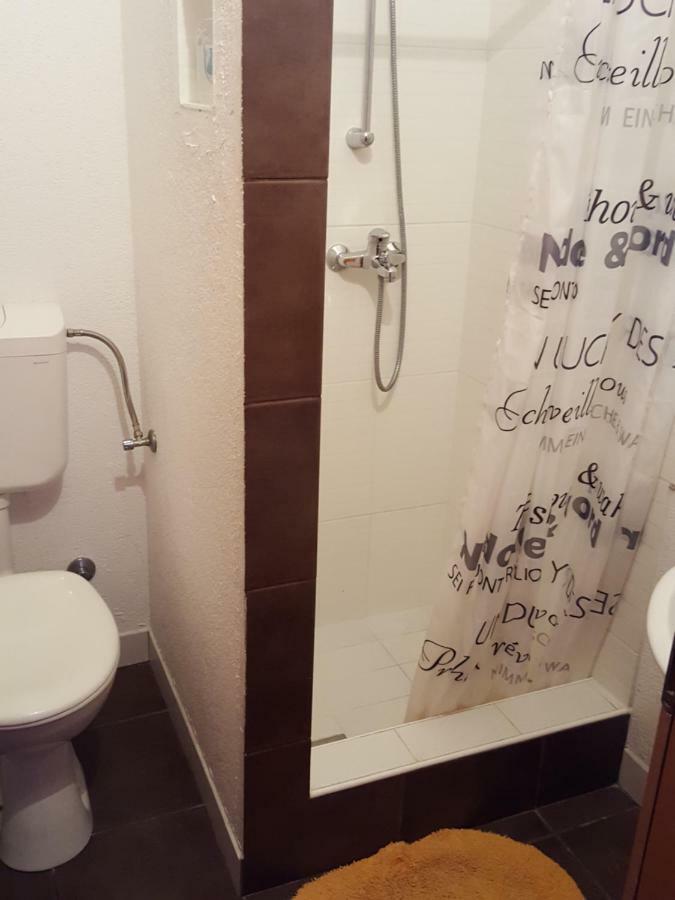 Apartmani Katja 오미스 외부 사진